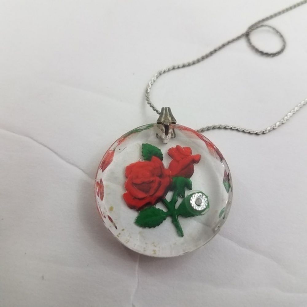 Rose Pendant Necklace Red Chain Pendant 3D Look‎ La